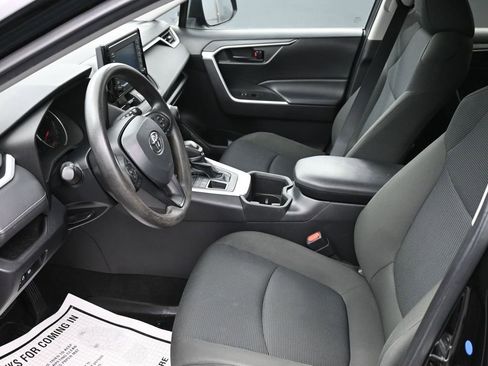 Used 2022 Toyota RAV4 LE AWD/4WD image 11