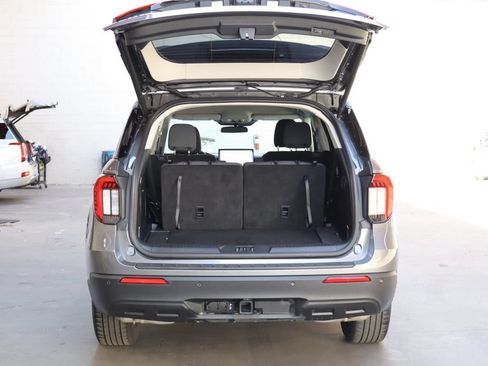 Used 2025 Ford Explorer Active AWD/4WD image 38