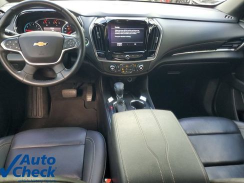 Used 2023 Chevrolet Traverse LT w/ Rear Camera Mirror Package FWD image 15