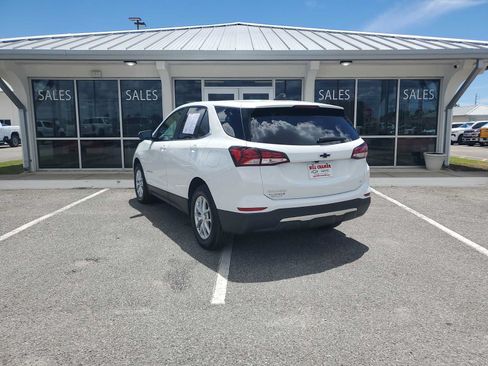 Used 2024 Chevrolet Equinox LT w/ LPO, Floor Liner Package FWD image 3