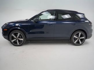 Certified 2025 Porsche Cayenne video 2