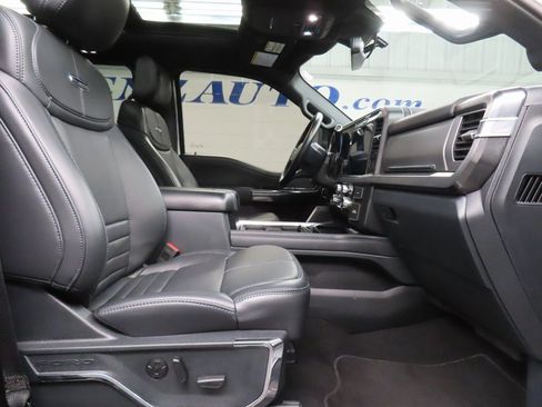 Used 2025 Ford F250 Platinum image 38