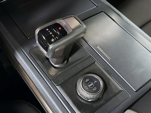 Used 2025 GMC Hummer EV 2X AWD/4WD image 17