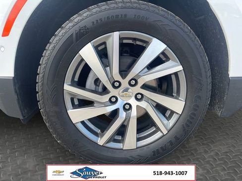 Used 2024 Chevrolet Equinox Premier AWD/4WD image 9