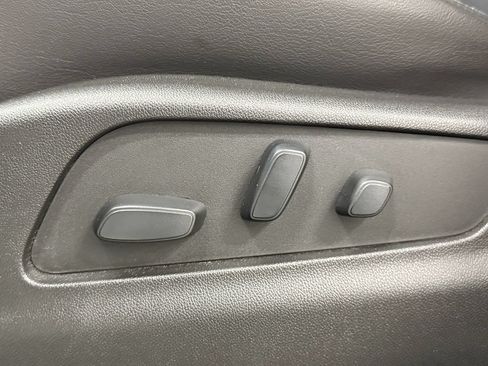 Used 2019 Cadillac XT4 Premium Luxury w/ Driver Awareness Package AWD/4WD image 26