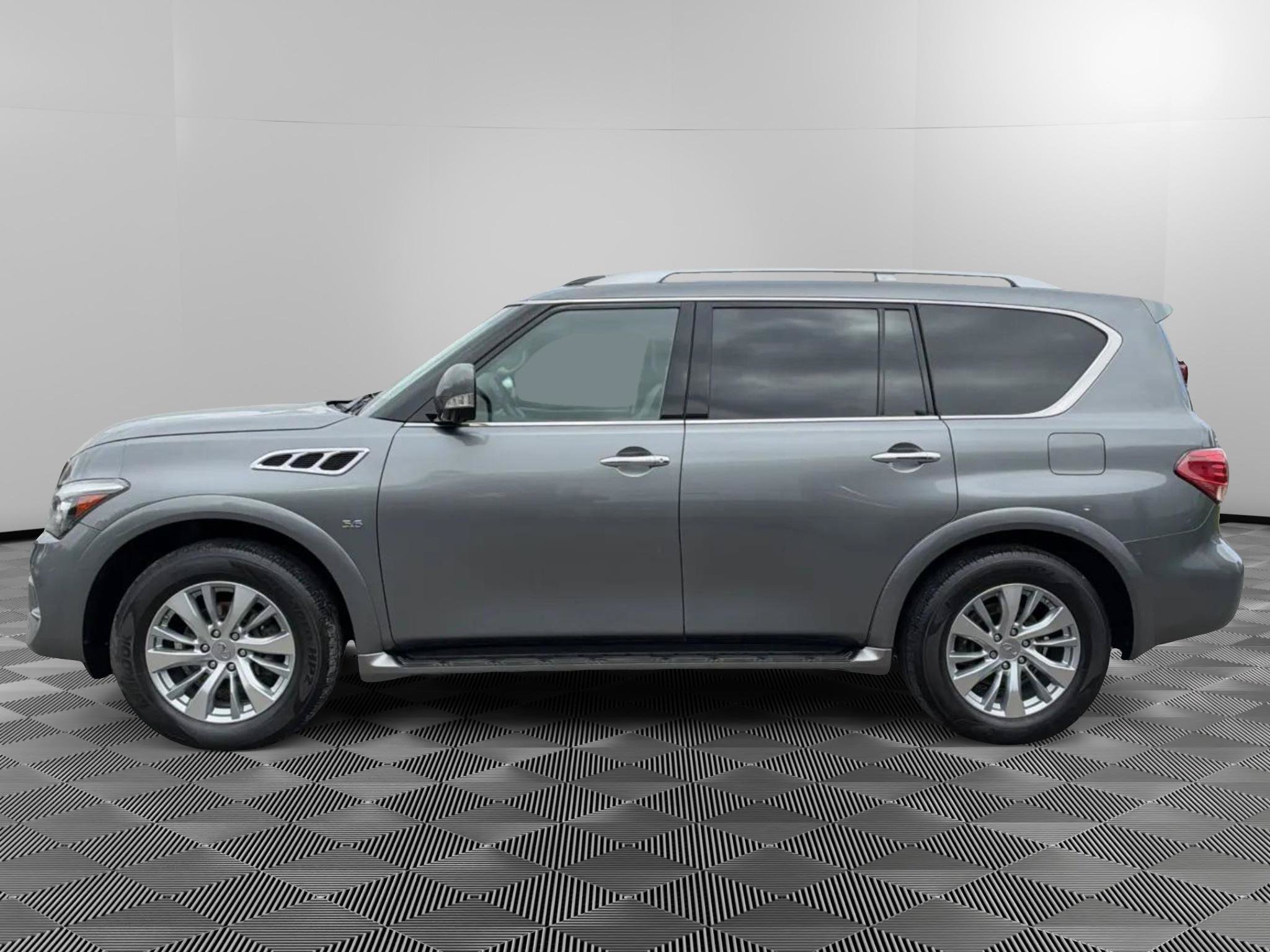 Used 2017 INFINITI QX80 4WD w/ All Season Package image 5