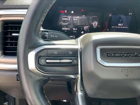 Used 2024 GMC Canyon Denali image 24