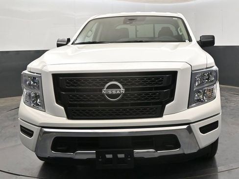 Used 2024 Nissan Titan SV AWD/4WD image 3