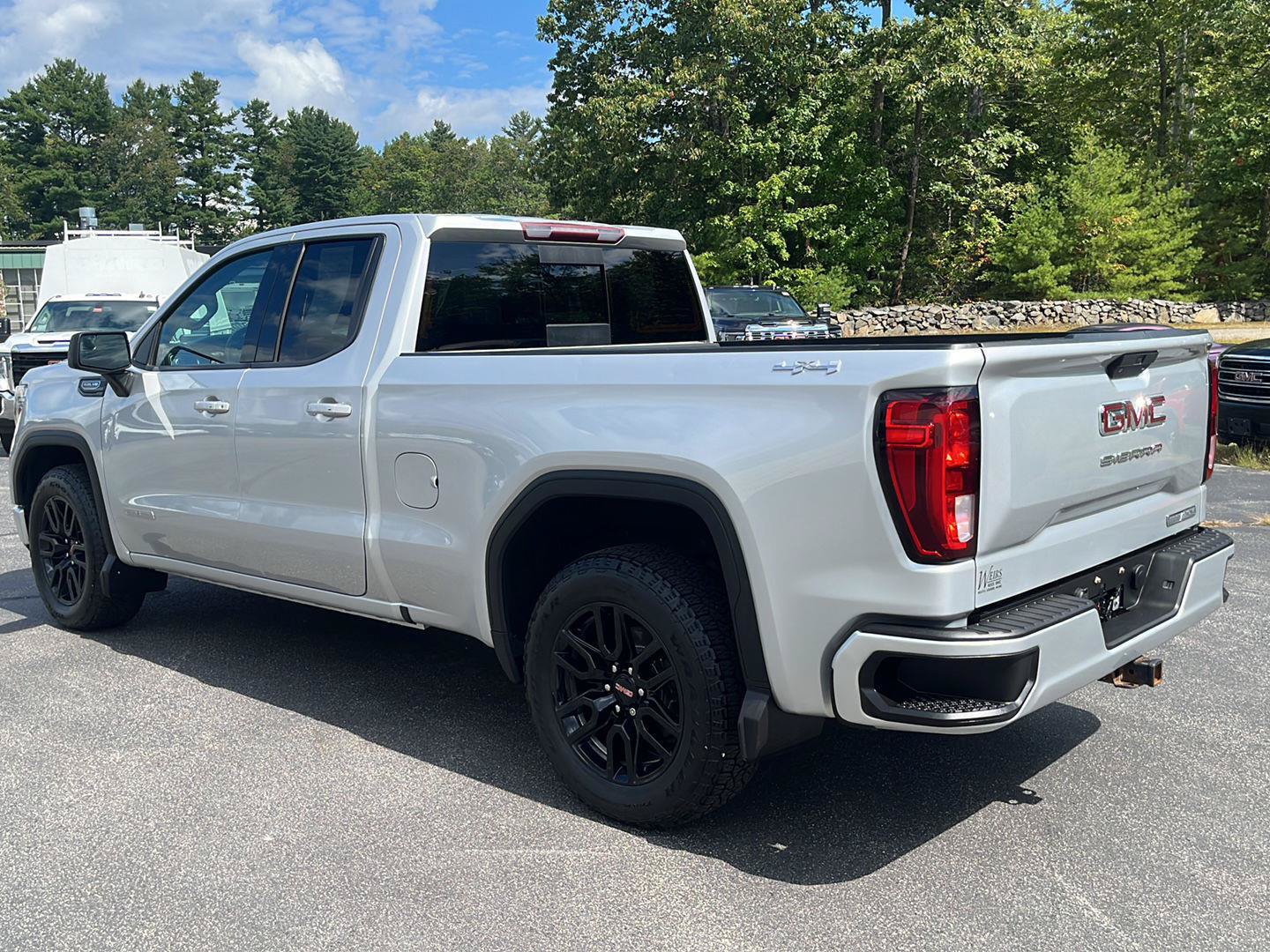 Certified 2020 GMC Sierra 1500 Elevation w/ Elevation Value Package AWD/4WD image 3