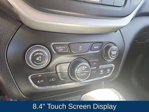 Used 2014 Jeep Cherokee Trailhawk w/ Comfort/Convenience Group AWD/4WD image 19