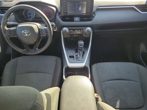 Used 2022 Toyota RAV4 XLE image 11