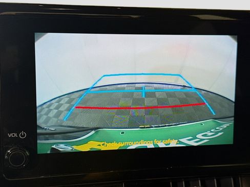 Used 2025 Toyota Corolla LE image 19