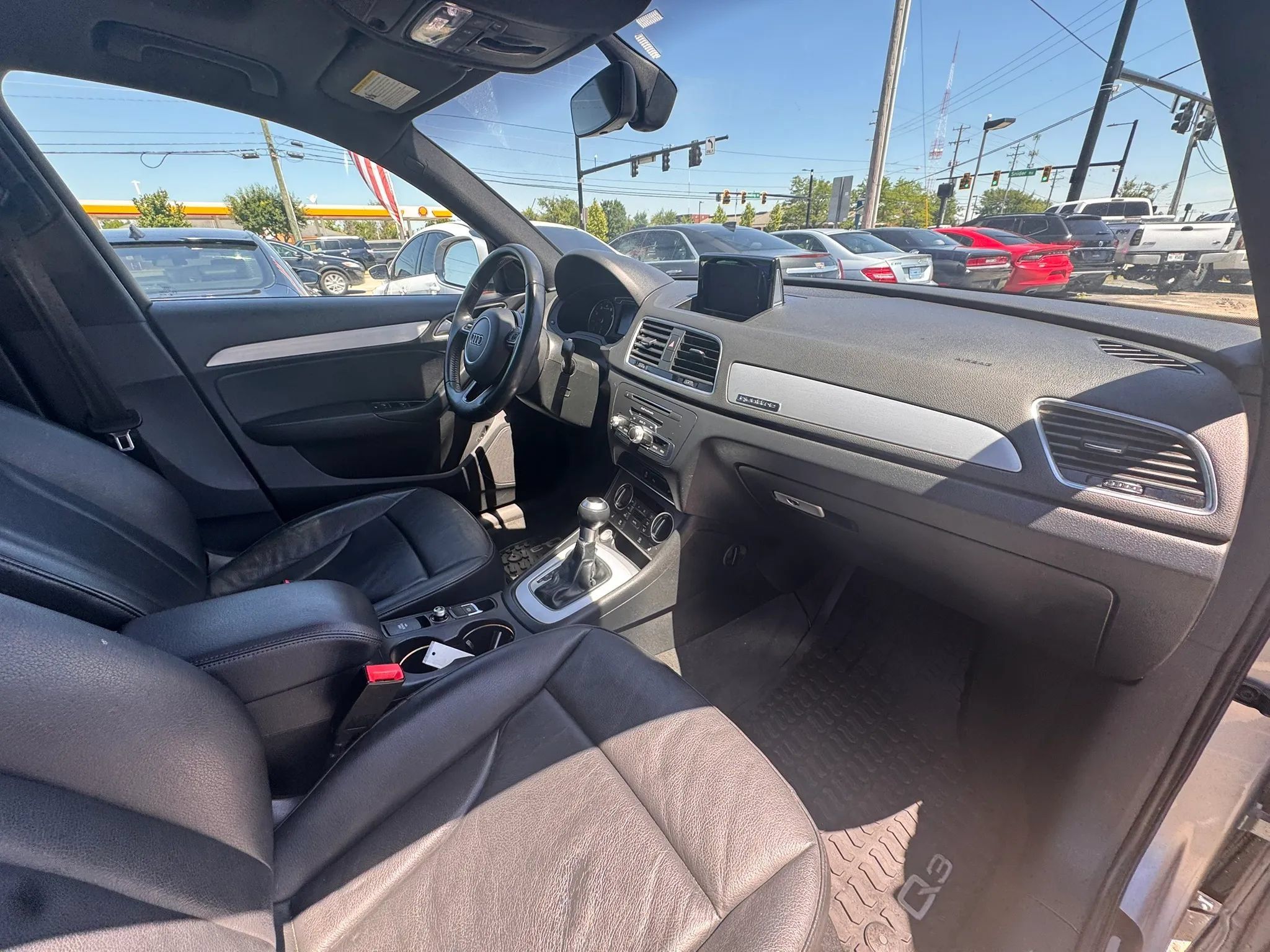 Used 2018 Audi Q3 2.0T Premium AWD/4WD image 27