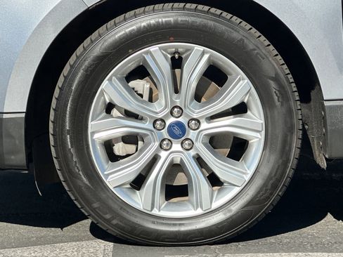 Used 2022 Ford Edge Titanium image 26