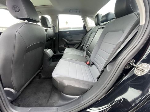 Used 2025 Volkswagen Jetta SE image 25