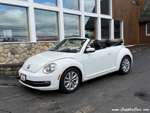 Used 2013 Volkswagen Beetle TDI image 1