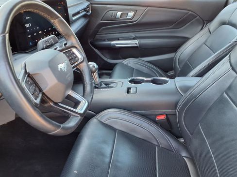 Used 2025 Ford Mustang Premium RWD image 17