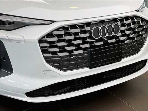 Used 2025 Audi Q5 Premium Plus image 32