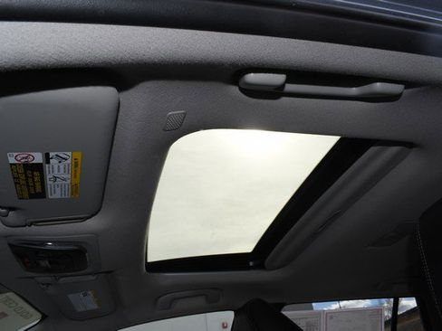 Certified 2022 Toyota Corolla Cross XLE w/ Convenience Package image 19