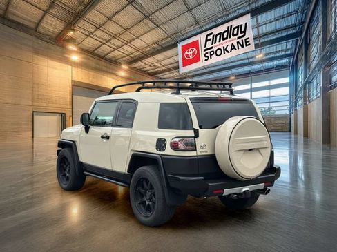 Used 2010 Toyota FJ Cruiser 4WD image 6