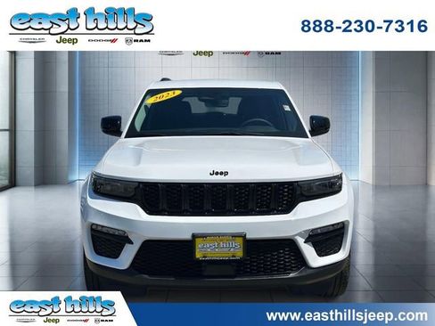 Certified 2023 Jeep Grand Cherokee Limited w/ Black Appearance Package AWD/4WD image 8