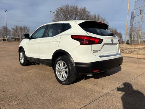 Used 2018 Nissan Rogue Sport S w/ S Appearance Package image 5