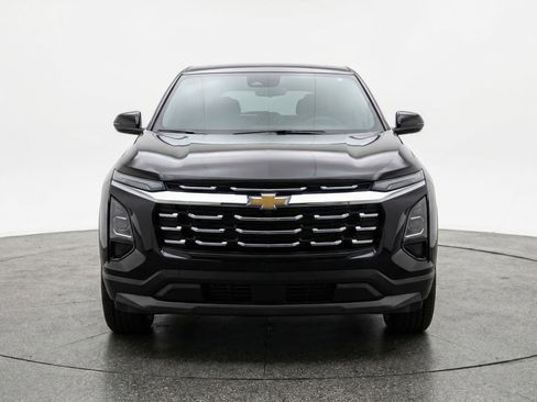 Used 2025 Chevrolet Equinox LT image 2