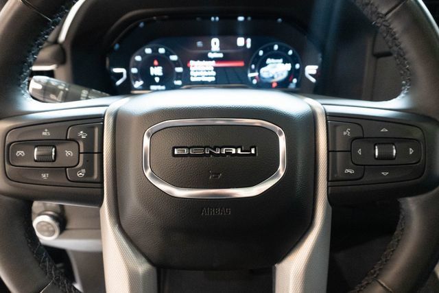 Used 2023 GMC Yukon Denali AWD/4WD image 31
