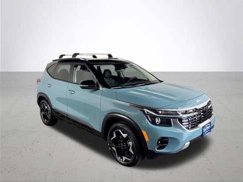 Used 2025 Kia Seltos S image 4