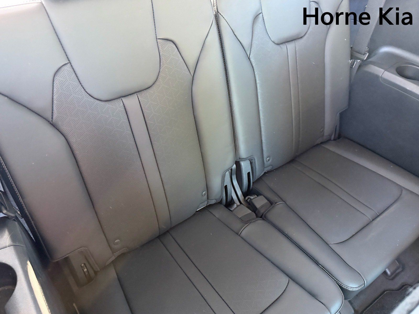 Used 2023 Kia Sorento SX AWD/4WD image 16