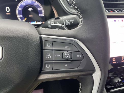 New 2025 Jeep Grand Cherokee Limited image 14