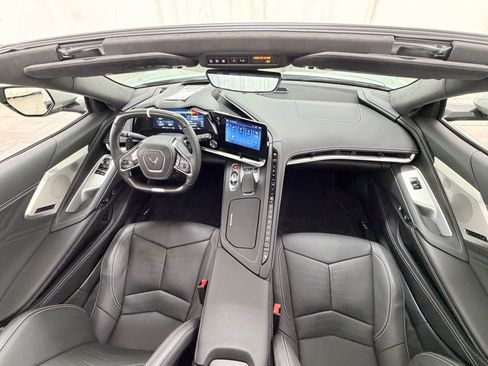 Used 2024 Chevrolet Corvette Z06 RWD image 11