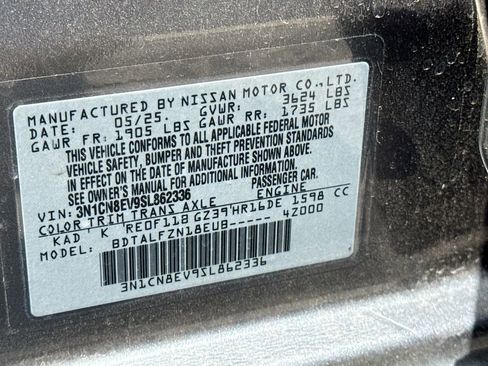 Used 2025 Nissan Versa SV FWD image 30