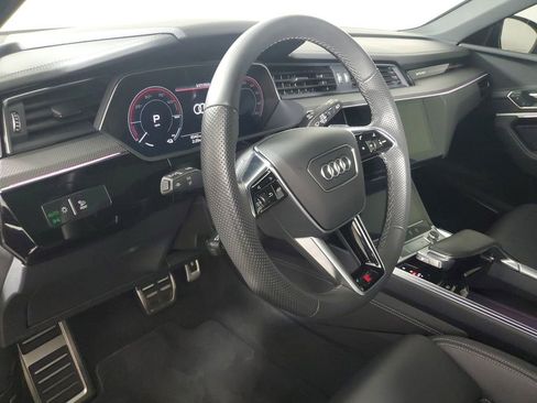 Used 2024 Audi SQ8 e-tron Premium Plus image 23