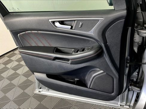 Used 2021 Ford Edge ST-Line image 22