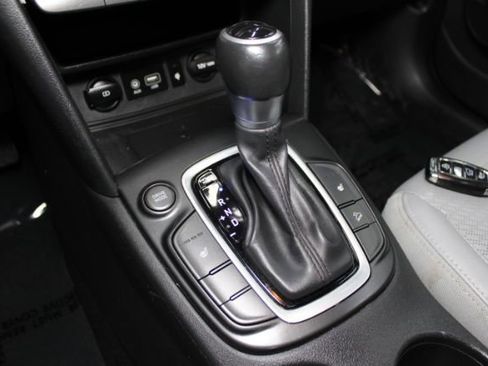 Used 2020 Hyundai Kona Limited image 16