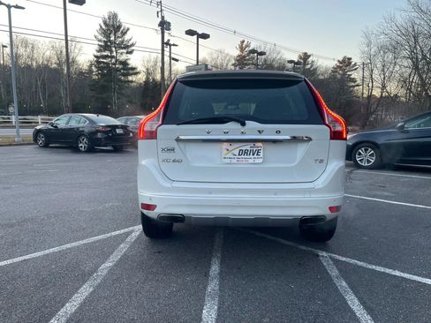 Used 2016 Volvo XC60 T5 image 8
