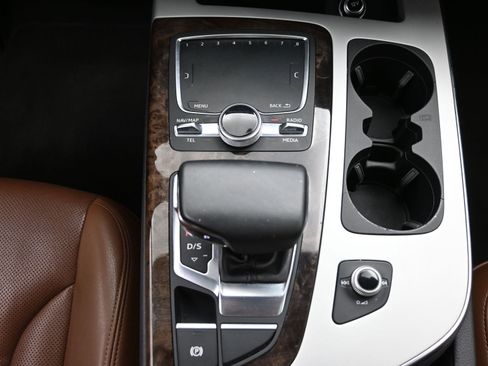 Used 2018 Audi Q7 2.0T Premium Plus w/ Premium Plus Package image 37