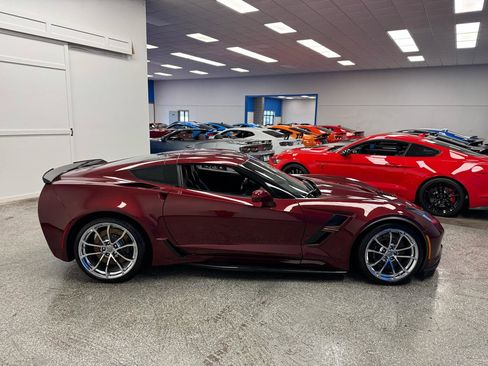 Used 2019 Chevrolet Corvette Grand Sport RWD image 8
