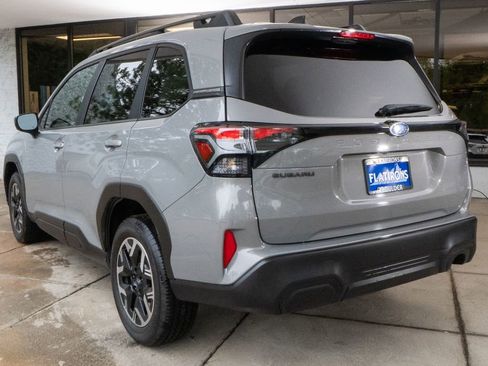 Certified 2025 Subaru Forester Premium w/ Convenience Package #1 AWD/4WD image 4