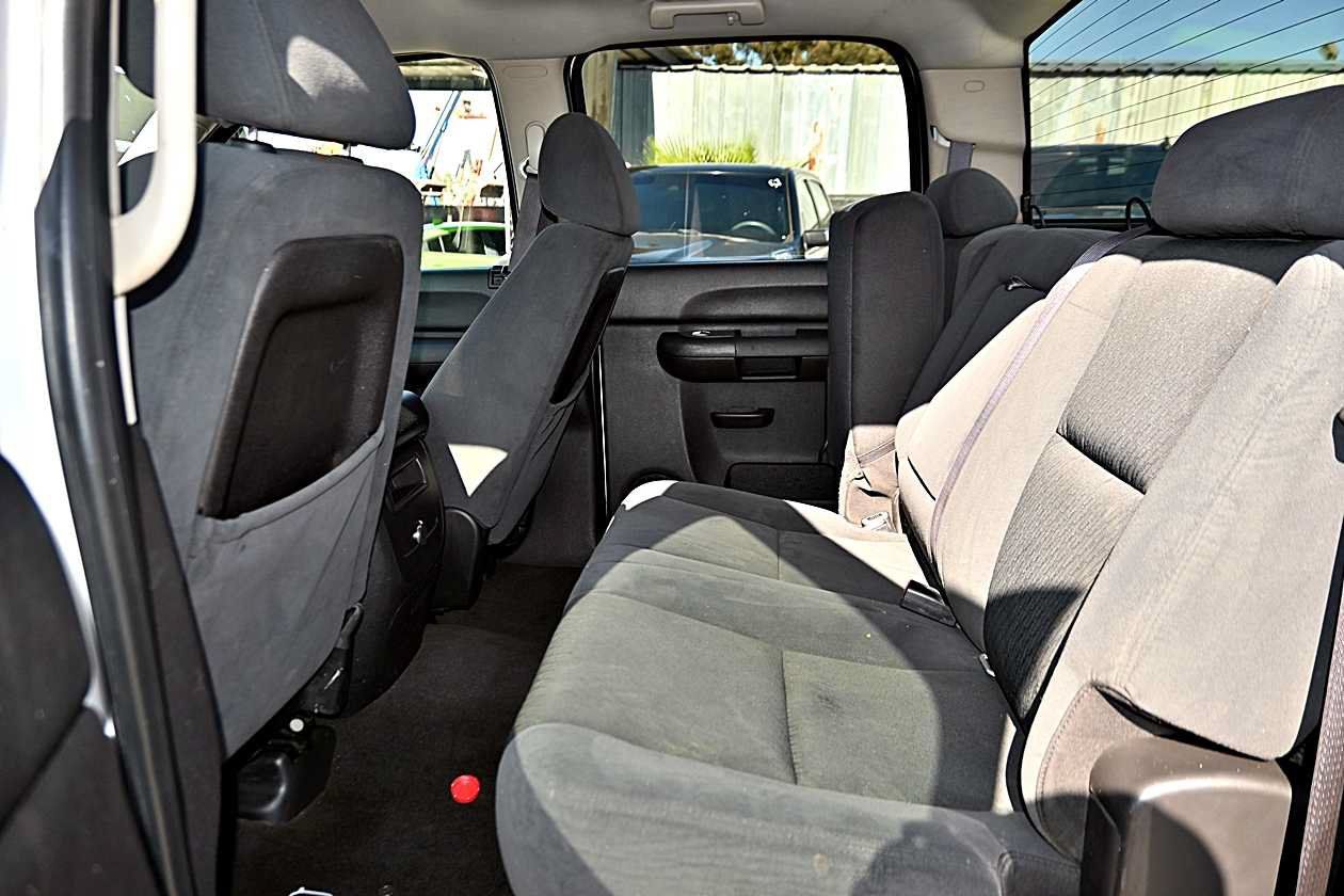 Used 2007 Chevrolet Silverado 2500 LT w/ 2LT Convenience Package RWD image 9