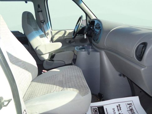 Used 2001 Ford E-350 and Econoline 350 XL image 22