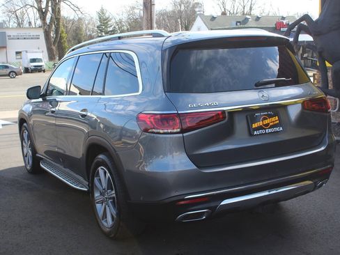 Used 2021 Mercedes-Benz GLS 450 4MATIC image 2