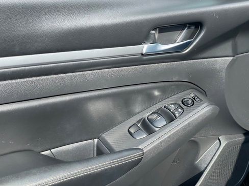 Certified 2023 Nissan Altima 2.5 SV FWD image 15