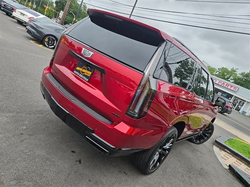 Used 2026 Cadillac Escalade Platinum Sport w/ LPO, ONYX Package AWD/4WD image 4