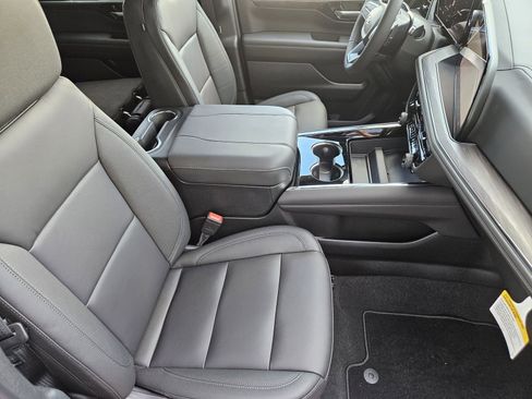 New 2026 Chevrolet Tahoe Z71 w/ Z71 Off-Road Package AWD/4WD image 17