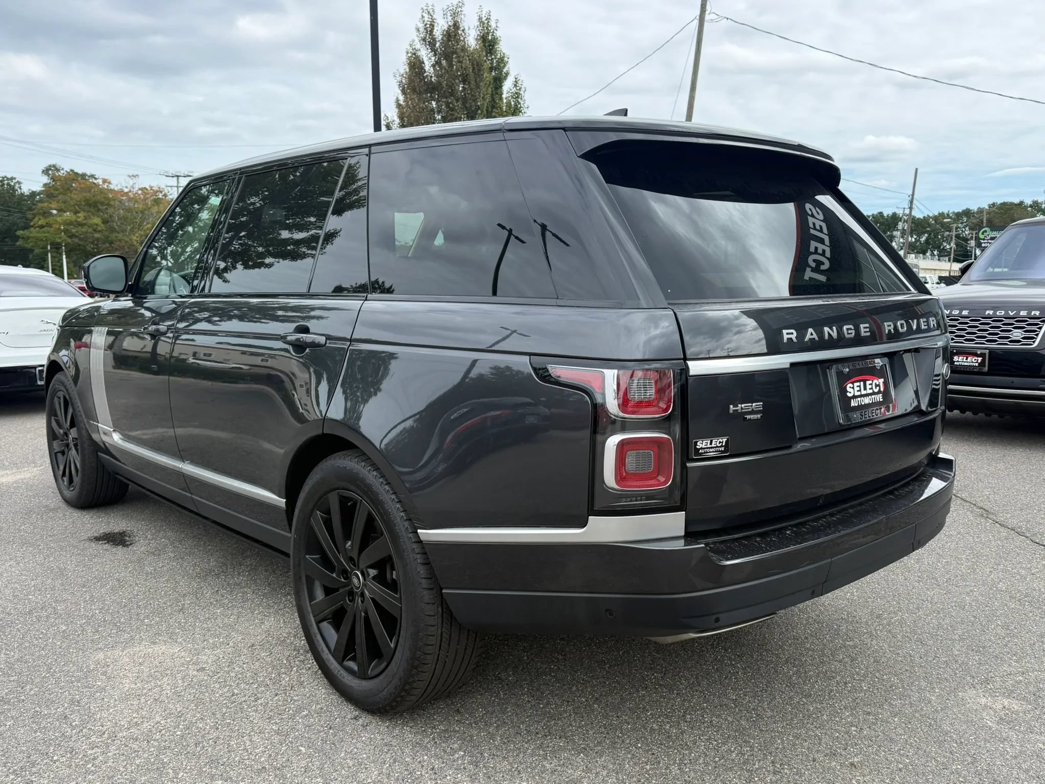 Used 2020 Land Rover Range Rover Long Wheelbase HSE AWD/4WD image 3