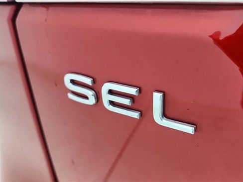 Used 2025 Volkswagen Atlas SEL Premium R-Line image 17