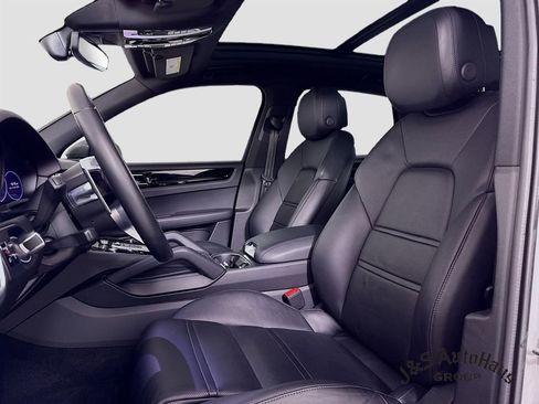 Used 2021 Porsche Cayenne S image 11