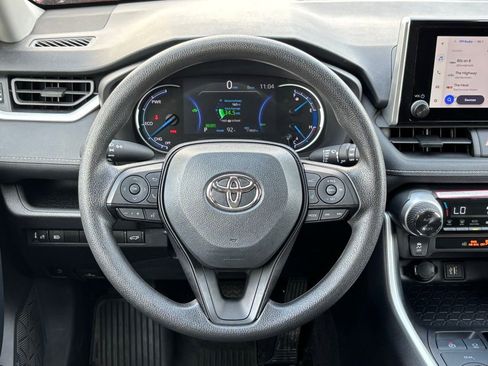 Used 2024 Toyota RAV4 XLE image 17